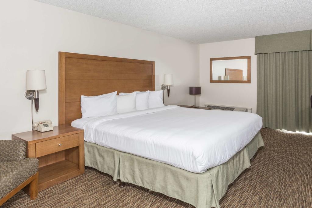 Days Hotel By Wyndham Peoria Glendale Area Kültér fotó